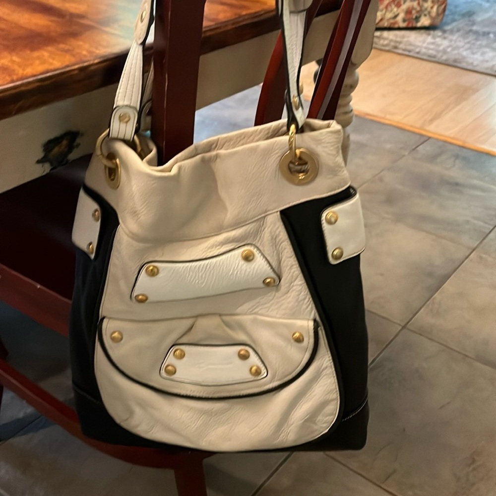 B. Makowsky Handbag